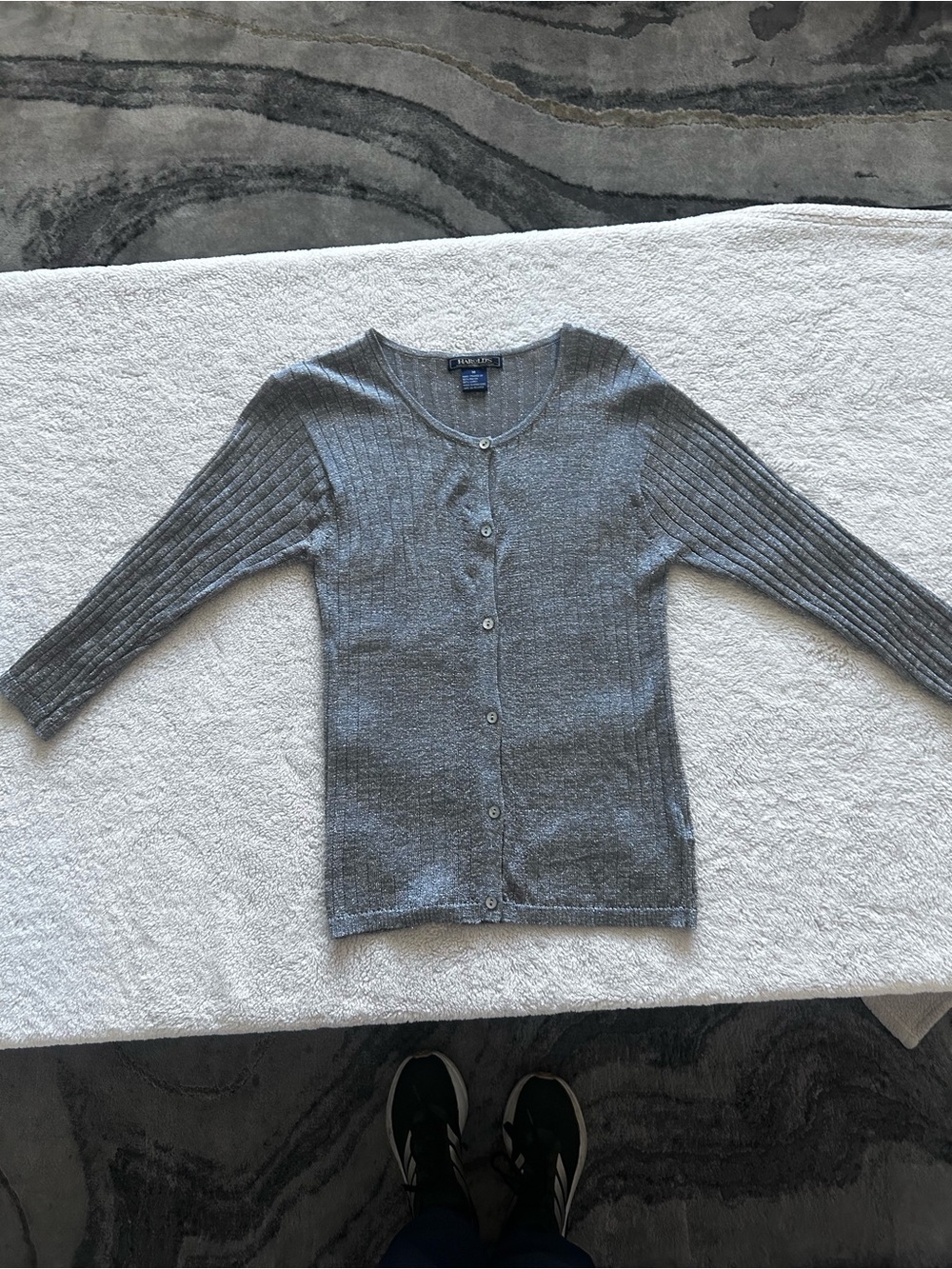 Harold's metallic Gray Ribbed-Sleeve Button Cardigan